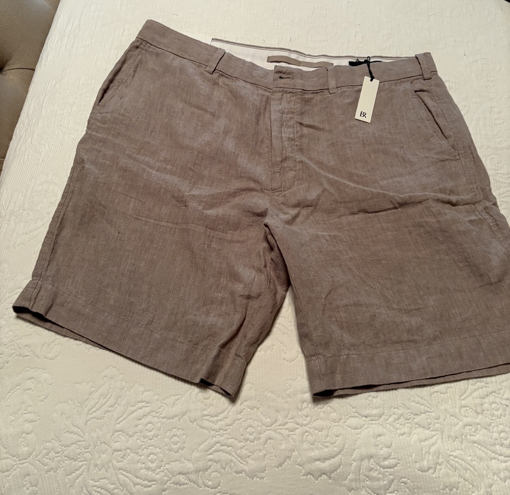 Banana Republic Men 9 inches Linen Shorts, Sz 38, new whit tag